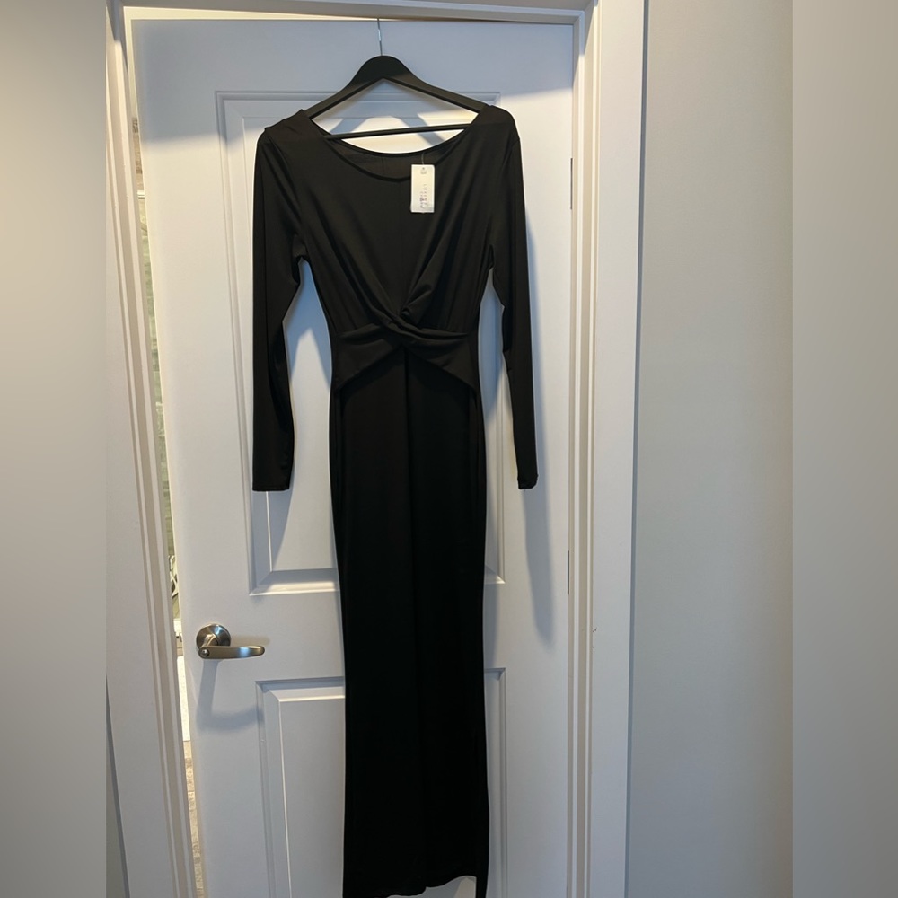 NWT Black long sleeve maxi size Small